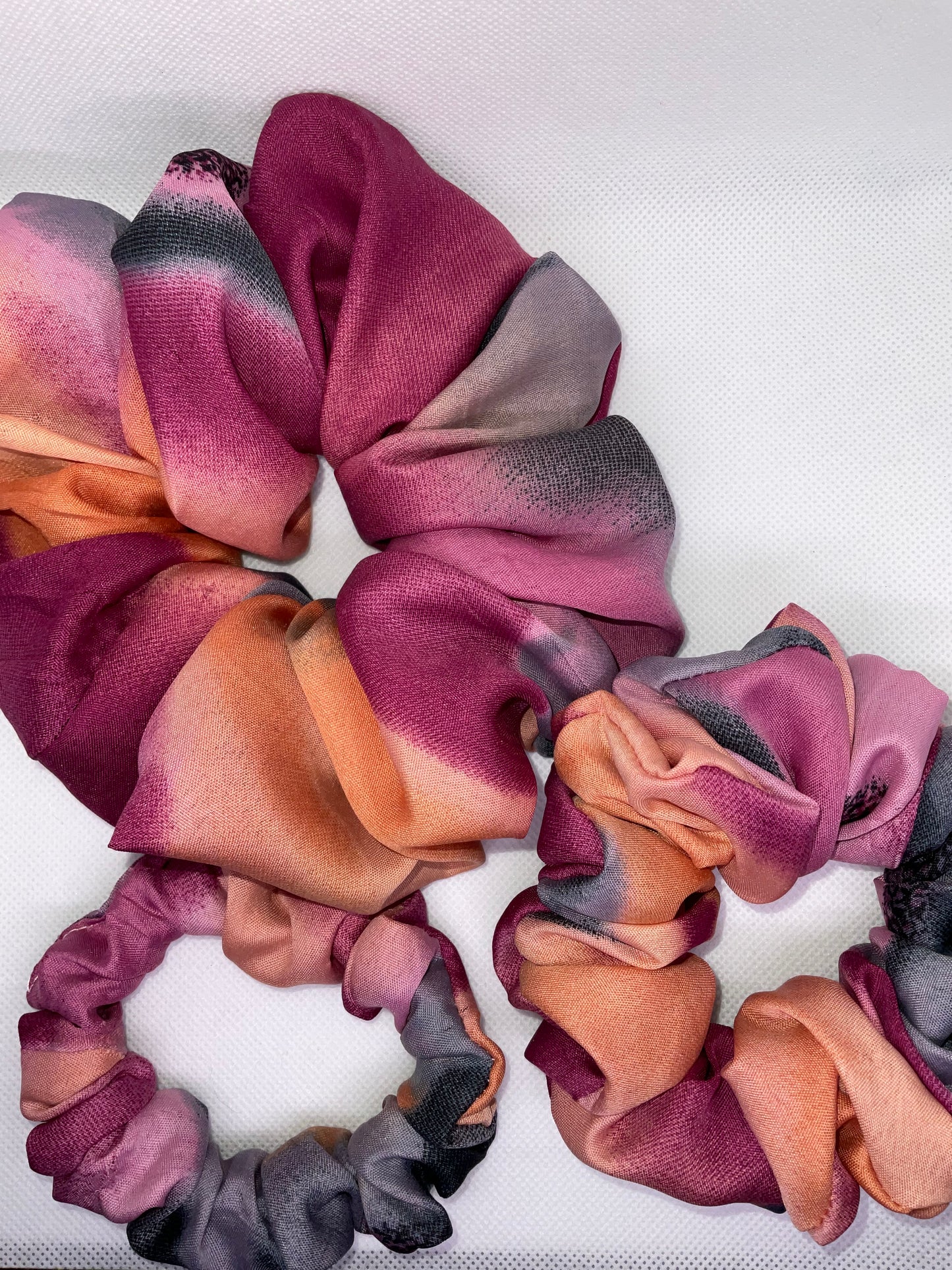 The Laura Satin Hair Scrunchies π